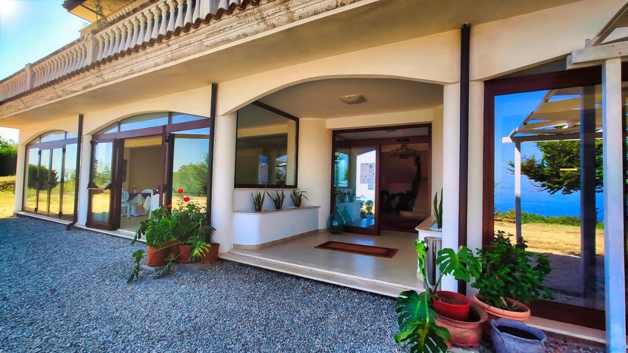 ホテル Residenza Domus Aurea Tropea- Vista Mare サンタ・ドメーニカ エクステリア 写真