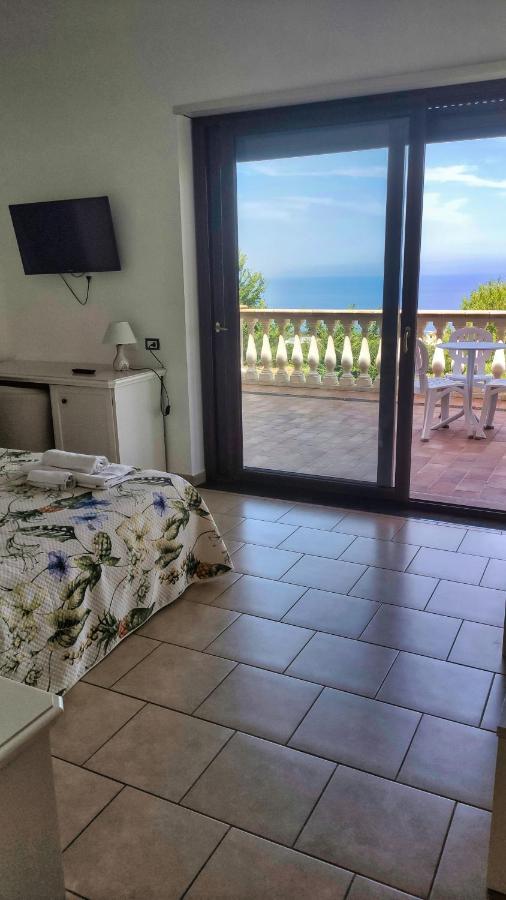 ホテル Residenza Domus Aurea Tropea- Vista Mare サンタ・ドメーニカ エクステリア 写真