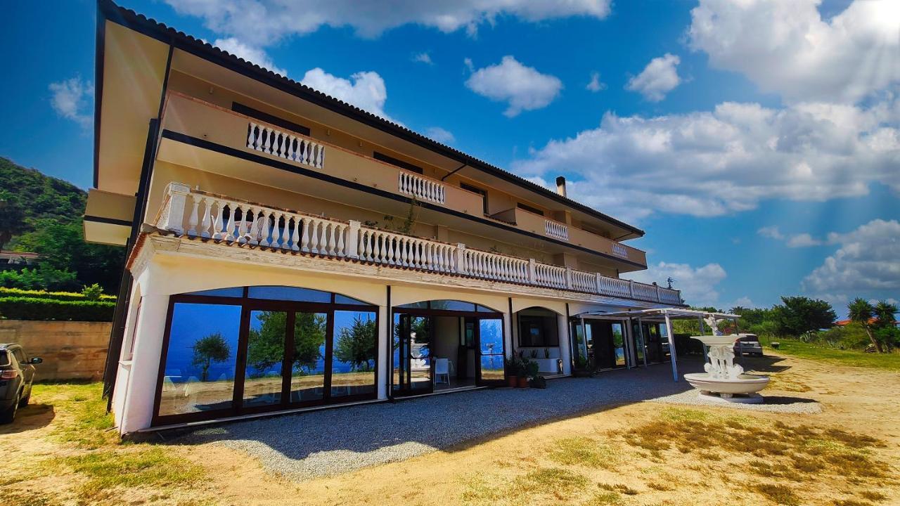 ホテル Residenza Domus Aurea Tropea- Vista Mare サンタ・ドメーニカ エクステリア 写真