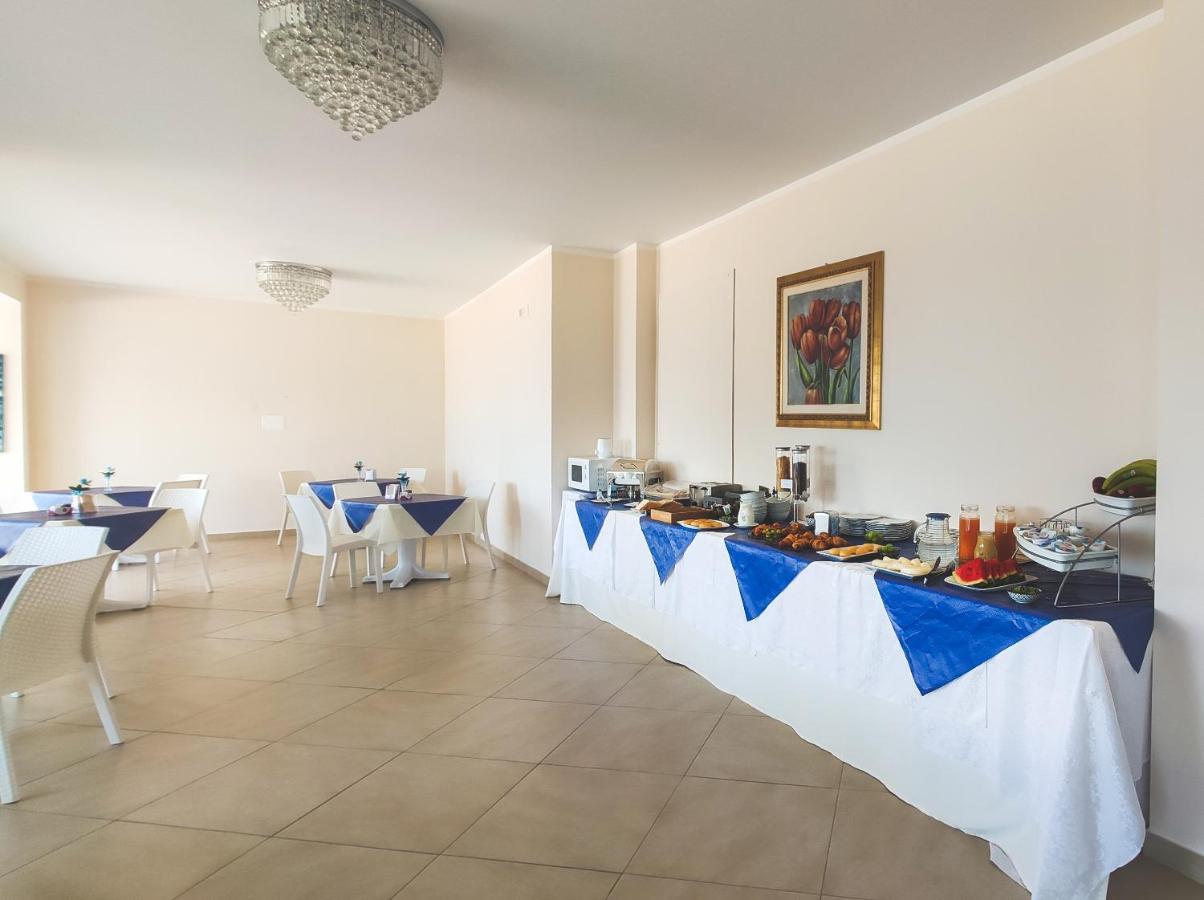 ホテル Residenza Domus Aurea Tropea- Vista Mare サンタ・ドメーニカ エクステリア 写真