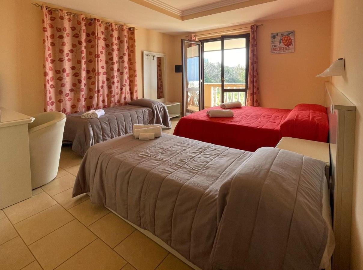 ホテル Residenza Domus Aurea Tropea- Vista Mare サンタ・ドメーニカ エクステリア 写真