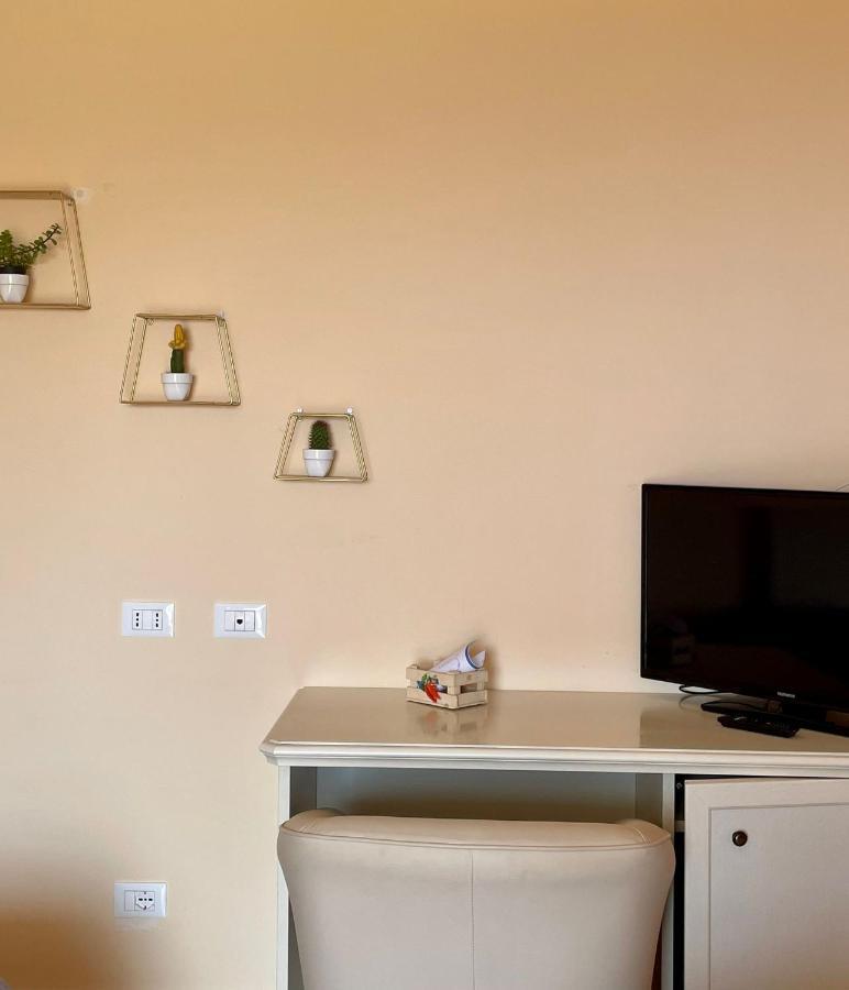 ホテル Residenza Domus Aurea Tropea- Vista Mare サンタ・ドメーニカ エクステリア 写真