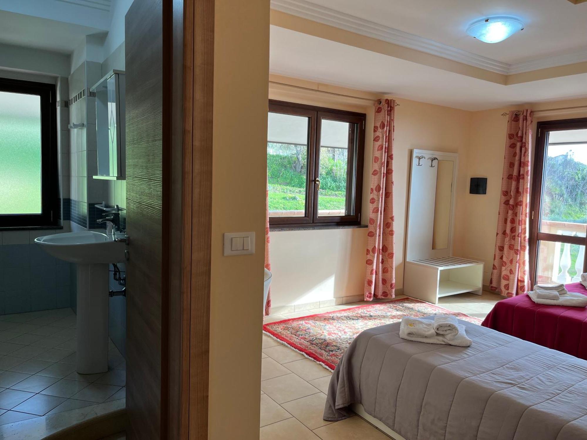 ホテル Residenza Domus Aurea Tropea- Vista Mare サンタ・ドメーニカ エクステリア 写真