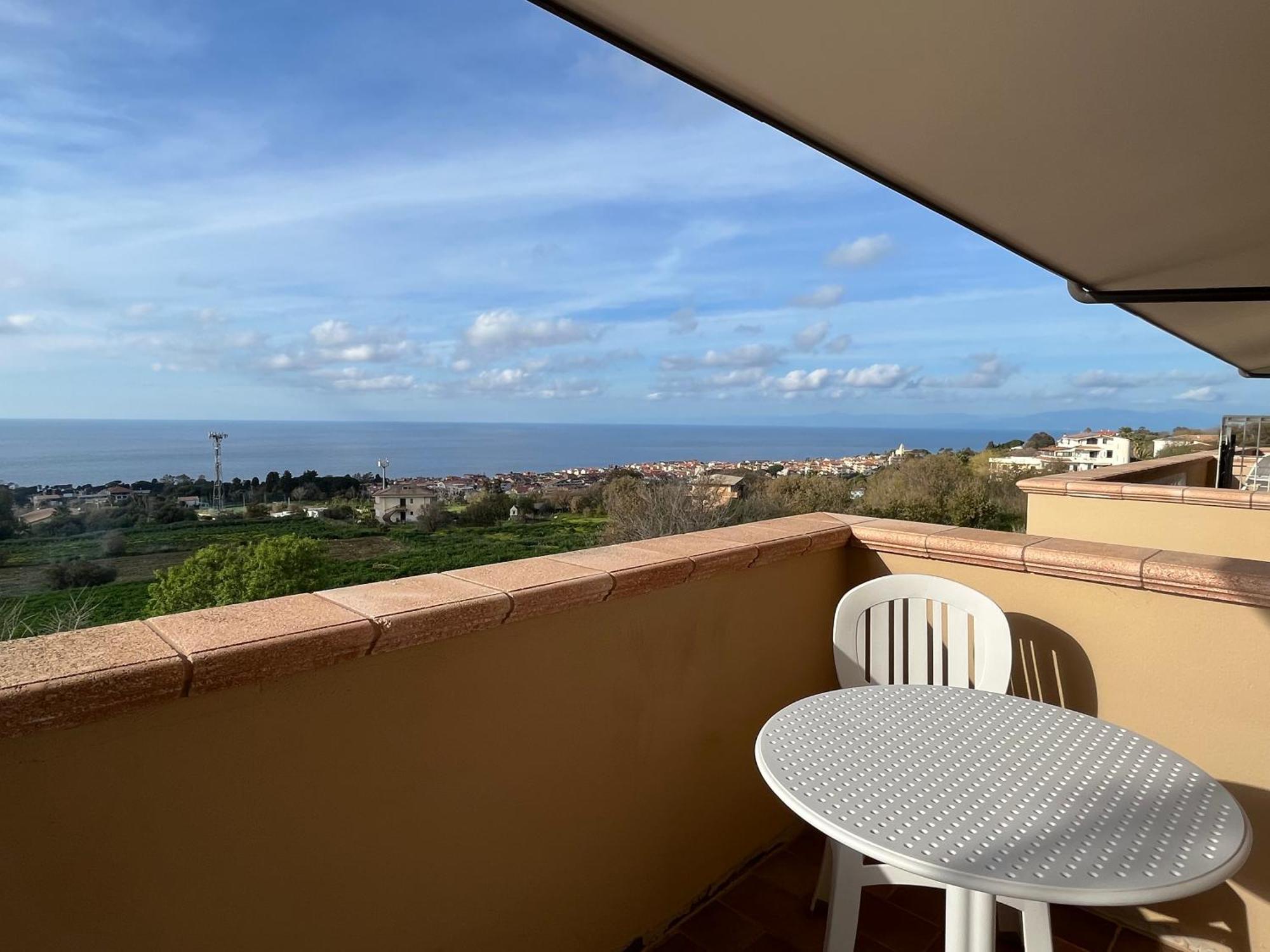 ホテル Residenza Domus Aurea Tropea- Vista Mare サンタ・ドメーニカ エクステリア 写真