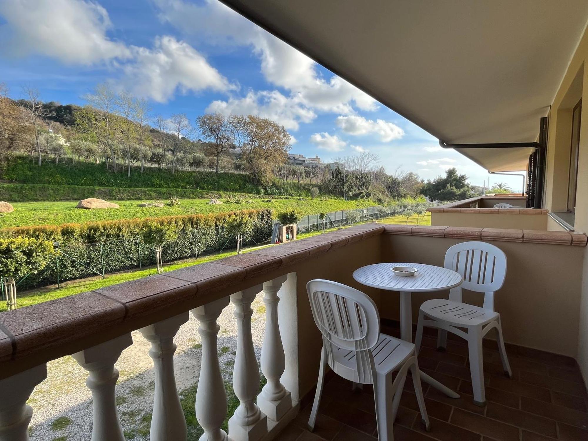 ホテル Residenza Domus Aurea Tropea- Vista Mare サンタ・ドメーニカ エクステリア 写真